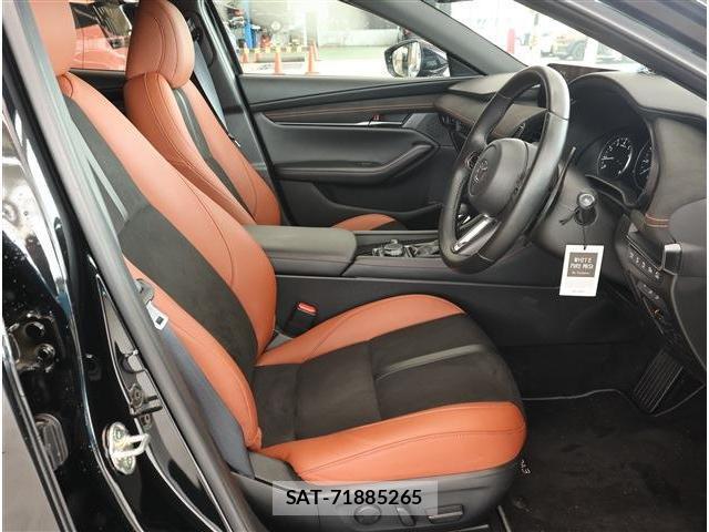 Mazda MAZDA3 2025-01 8812385-15