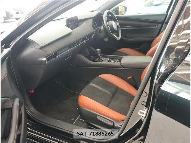 Mazda MAZDA3 2025-01 8812385-17