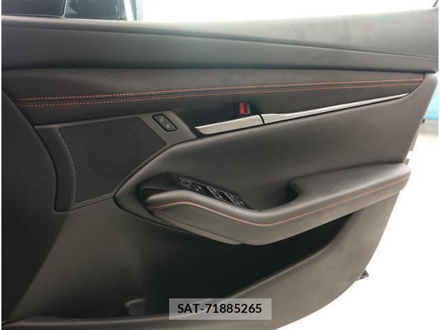 Mazda MAZDA3 2025-01 8812385-5