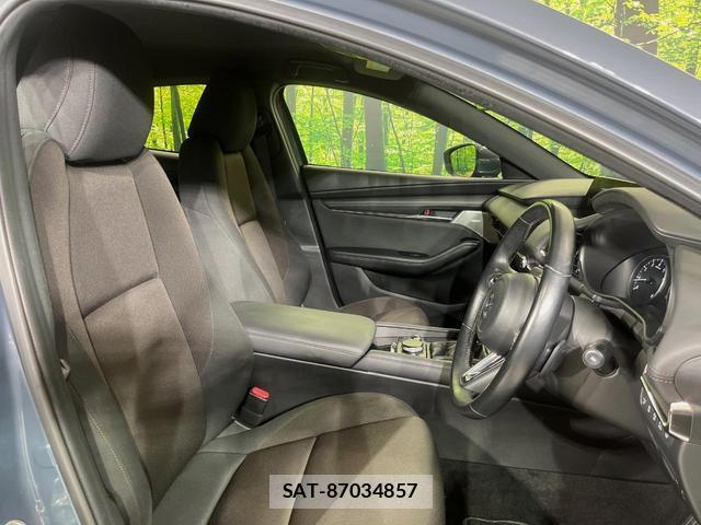 Mazda MAZDA3 2021-03 8812922-7