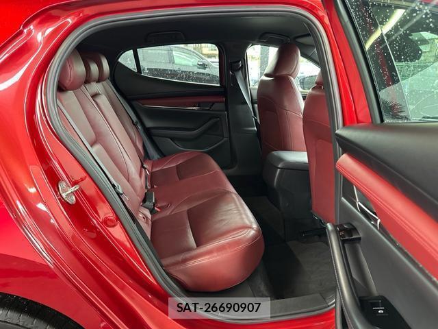 Mazda MAZDA3 2019-05 8815696-10