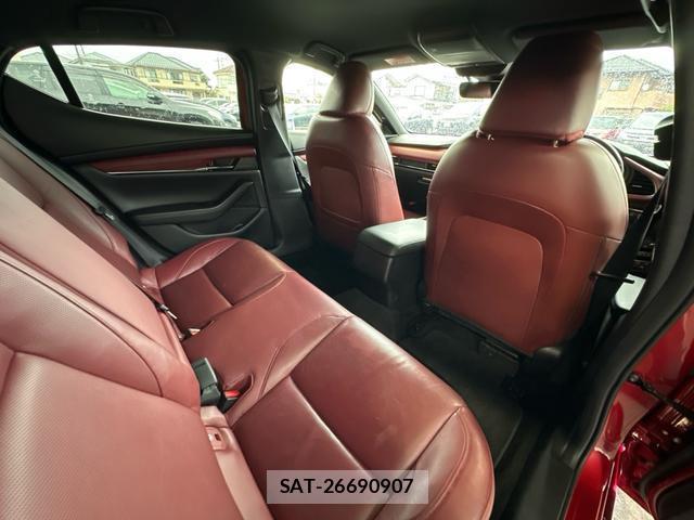 Mazda MAZDA3 2019-05 8815696-12