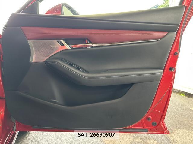 Mazda MAZDA3 2019-05 8815696-16