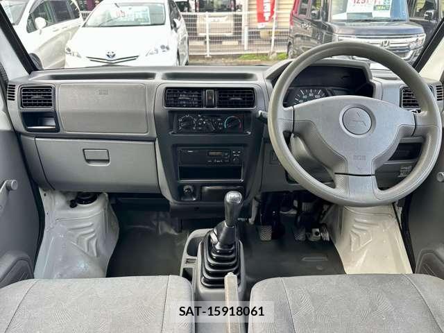 Mitsubishi MINICAB VAN 2007-06 8815733-6