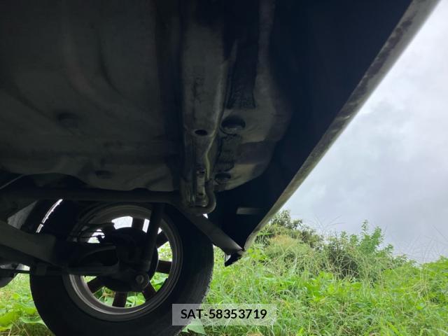 Daihatsu MIRA 2018-05 8812357-8