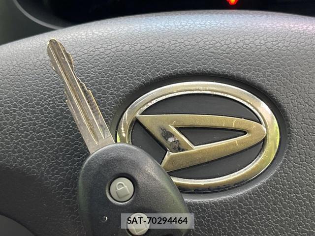 Daihatsu MIRA 2013-09 8814766-6