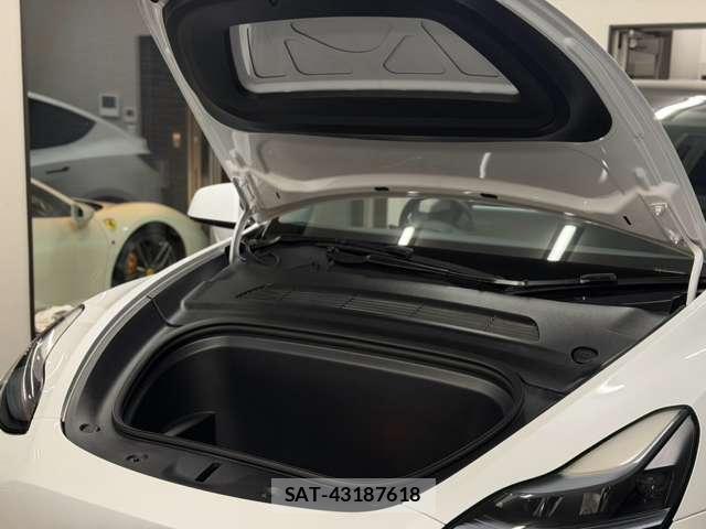 Tesla MODEL Y 2023-08 8815580-10