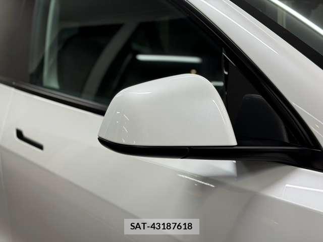 Tesla MODEL Y 2023-08 8815580-12