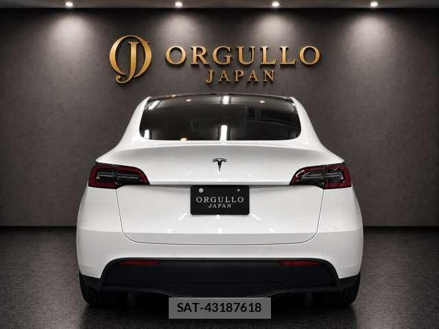 Tesla MODEL Y 2023-08 8815580-3