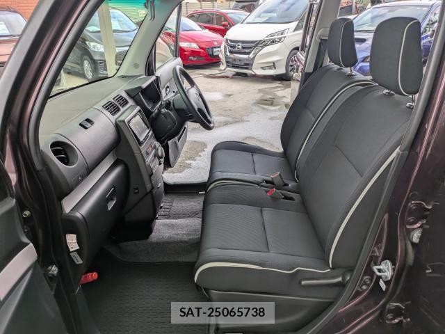 Daihatsu MOVE CONTE 2013-05 8814928-14