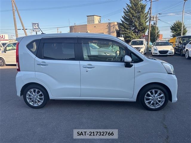 Daihatsu MOVE 2017-05 8812844-8