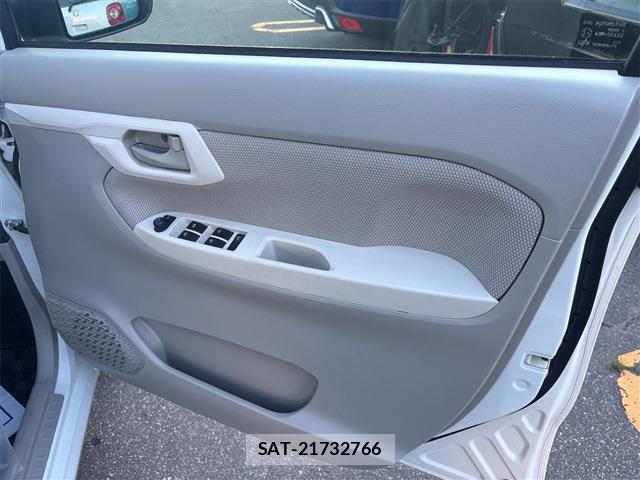 Daihatsu MOVE 2017-05 8812844-9