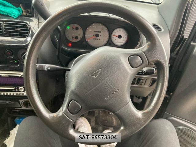 Daihatsu MOVE 2002-01 8813472-11
