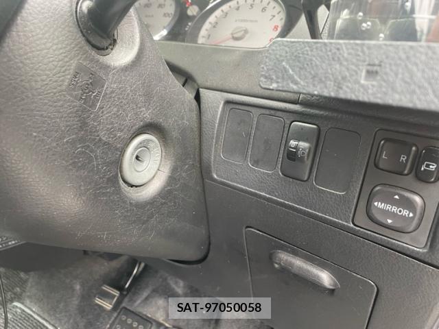 Daihatsu MOVE 2006-06 8813747-9
