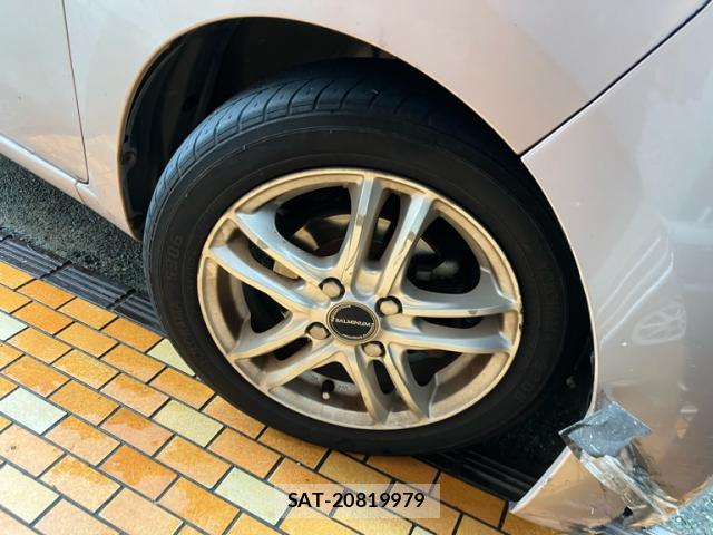 Daihatsu MOVE 2013-07 8815869-4