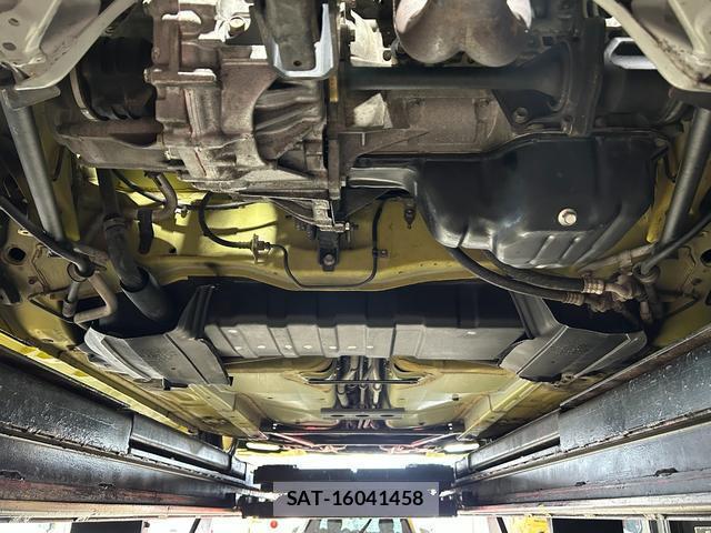 Toyota MR-S 2001-02 8814536-13