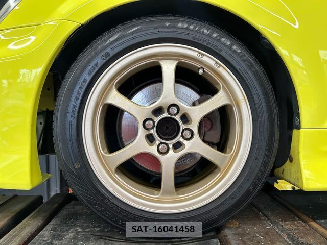 Toyota MR-S 2001-02 8814536-15