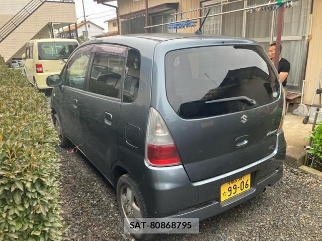 Suzuki MR WAGON 2004-03 8817603-13