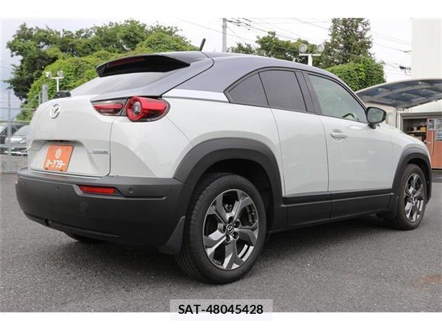 Mazda MX-30 2021-03 8812801-4