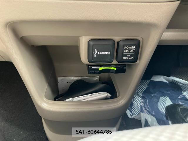 Honda N-ONE 2013-04 8817609-9