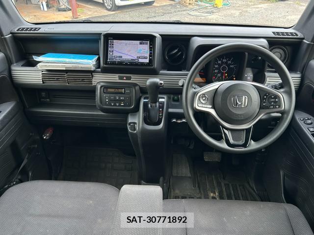 Honda N-VAN 2019-01 8815049-1