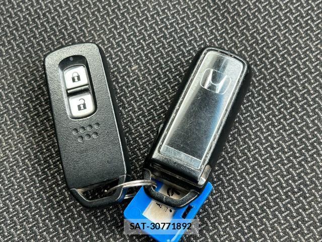 Honda N-VAN 2019-01 8815049-13