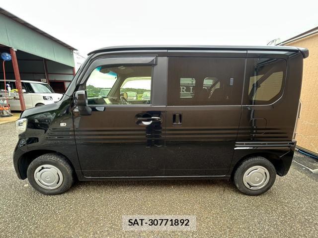 Honda N-VAN 2019-01 8815049-7