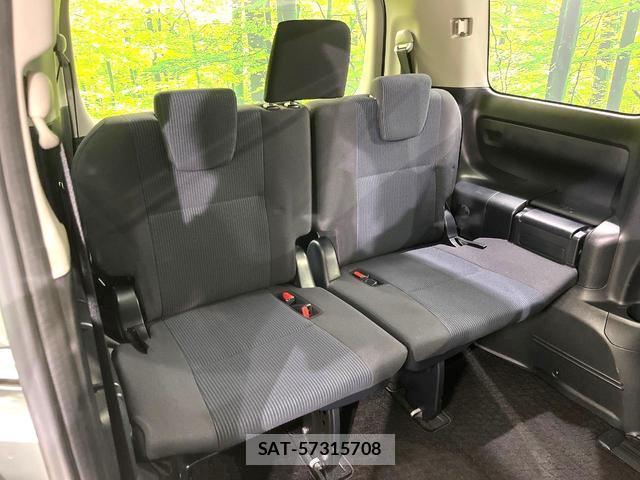 Toyota NOAH 2016-10 8812057-11