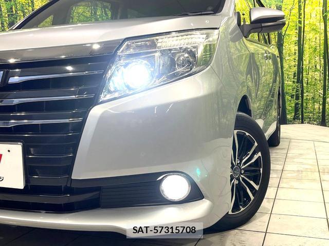 Toyota NOAH 2016-10 8812057-13