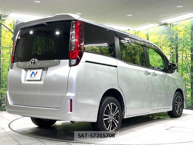 Toyota NOAH 2016-10 8812057-18