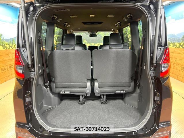 Toyota NOAH 2026-07 8812207-9