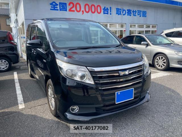 Toyota NOAH 2014-07 8812276-1