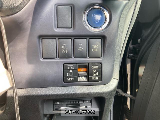 Toyota NOAH 2014-07 8812276-11