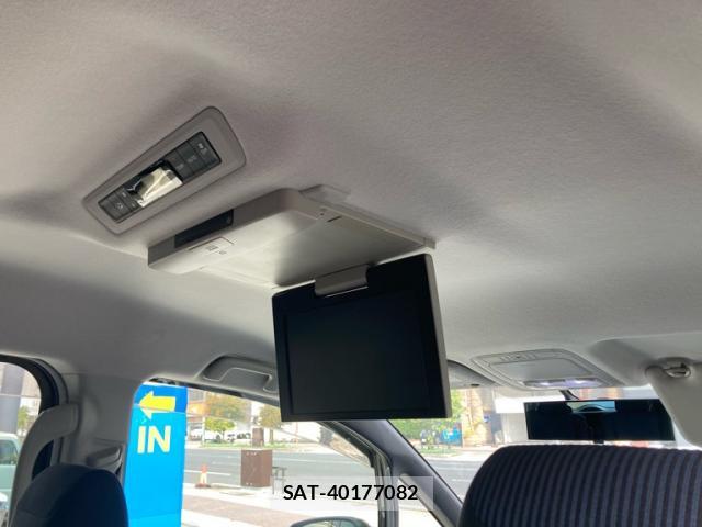 Toyota NOAH 2014-07 8812276-7
