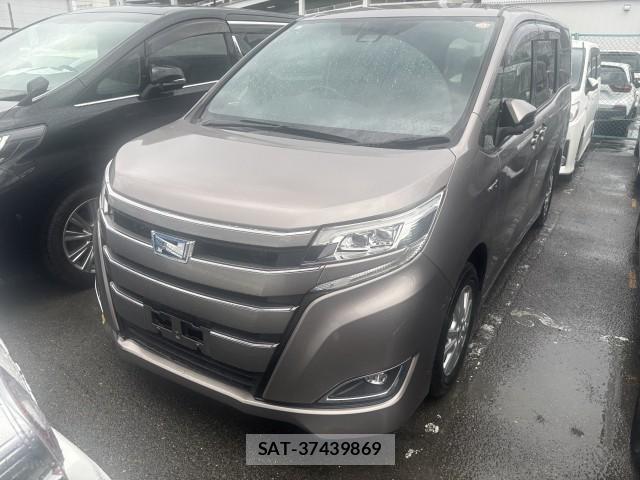 Toyota NOAH 2017-09 8812696-0