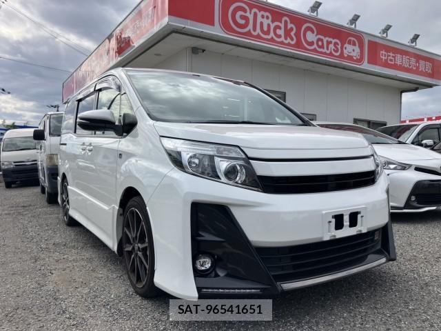 Toyota NOAH 2017-09 8812725-0