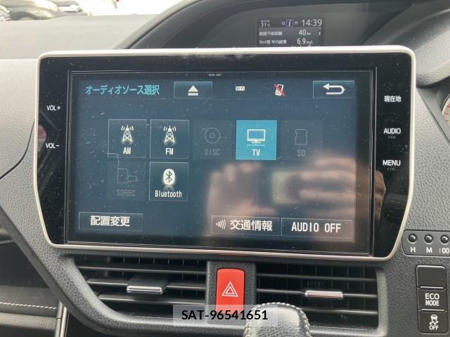 Toyota NOAH 2017-09 8812725-10