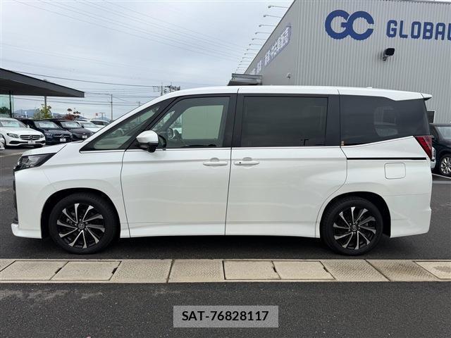 Toyota NOAH 2024-05 8812753-8