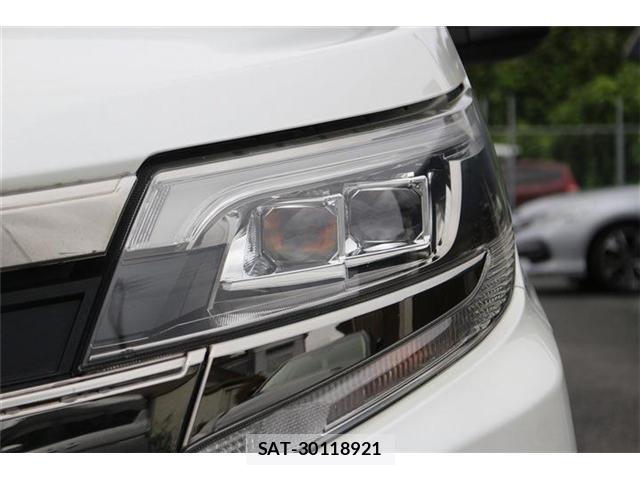 Toyota NOAH 2021-01 8812807-12