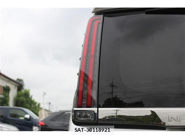 Toyota NOAH 2021-01 8812807-14