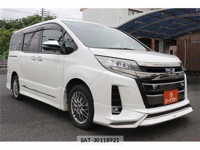 Toyota NOAH 2021-01 8812807-2