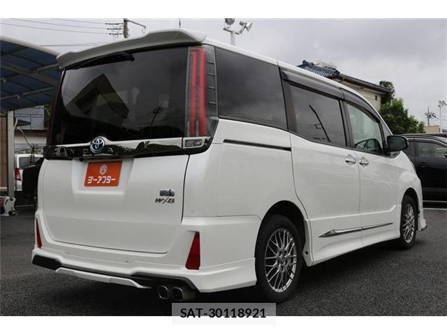 Toyota NOAH 2021-01 8812807-4