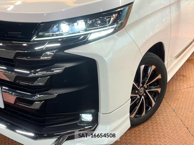 Toyota NOAH 2023-09 8813161-11