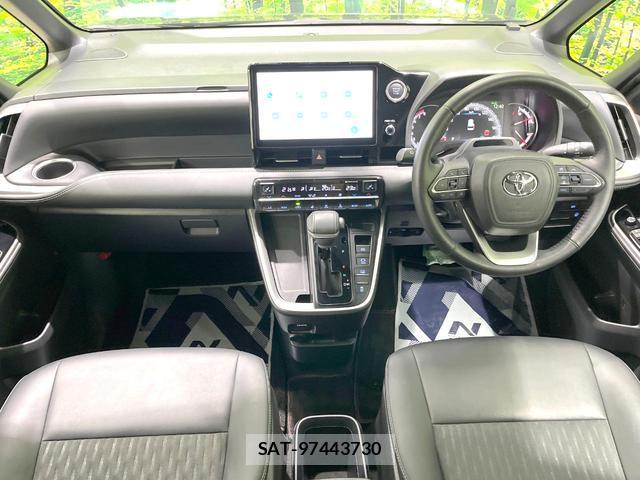 Toyota NOAH 2023-03 8813171-1