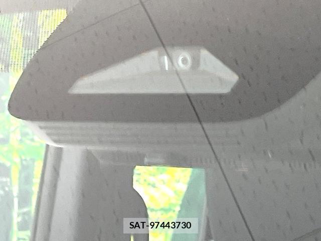 Toyota NOAH 2023-03 8813171-6