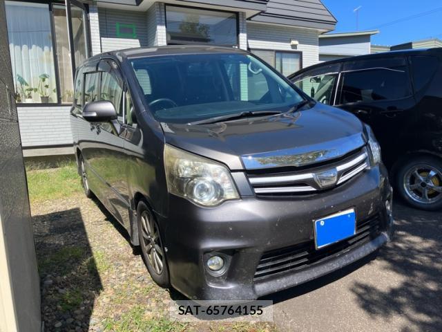 Toyota NOAH 2012-03 8813397-0