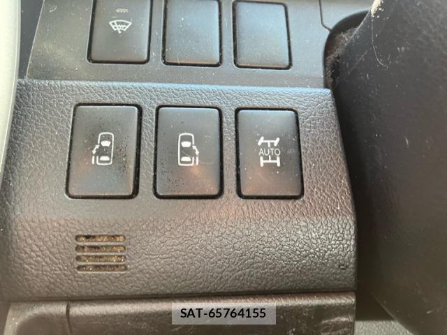 Toyota NOAH 2012-03 8813397-17