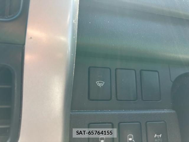 Toyota NOAH 2012-03 8813397-18