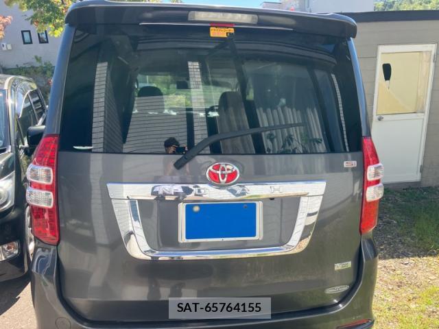 Toyota NOAH 2012-03 8813397-2