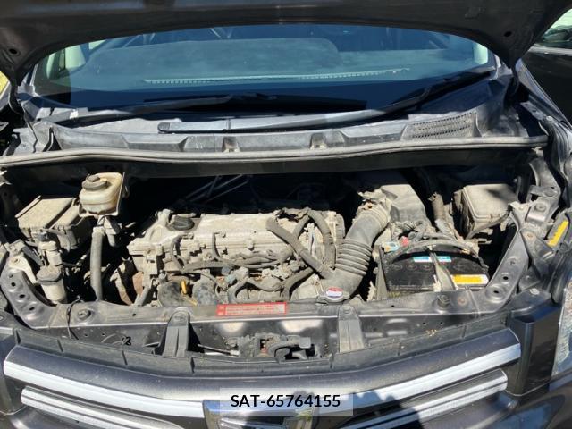 Toyota NOAH 2012-03 8813397-7